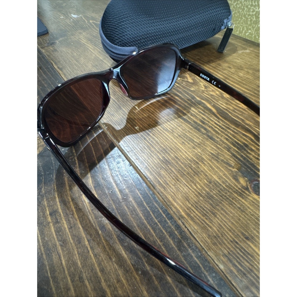 Women's Costa Sunglasses - Picture 2 of 3